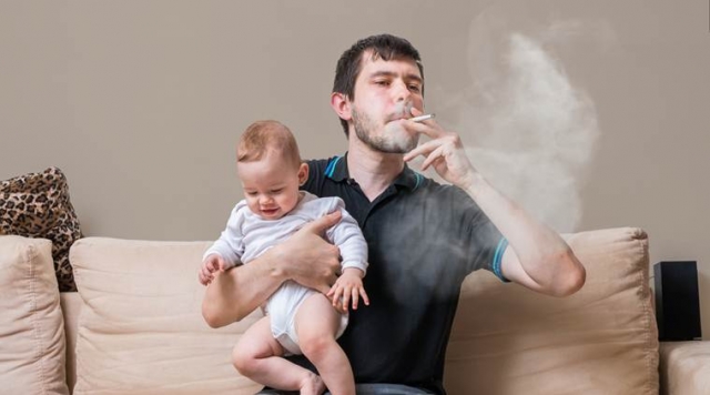 Μπαμπάδες που καπνίζουν αυξάνουν τον κίνδυνο να γεννηθούν τα παιδιά τους με καρδιοπάθεια